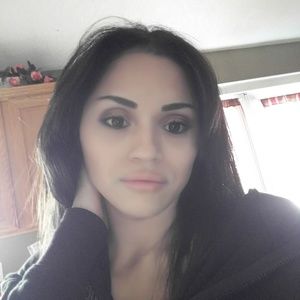 Meet your Posher, Eva