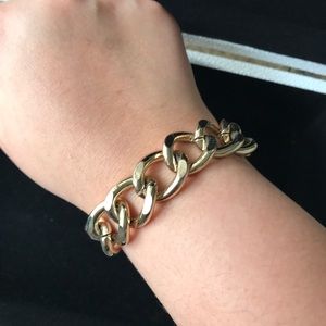 Gold chain bracelet