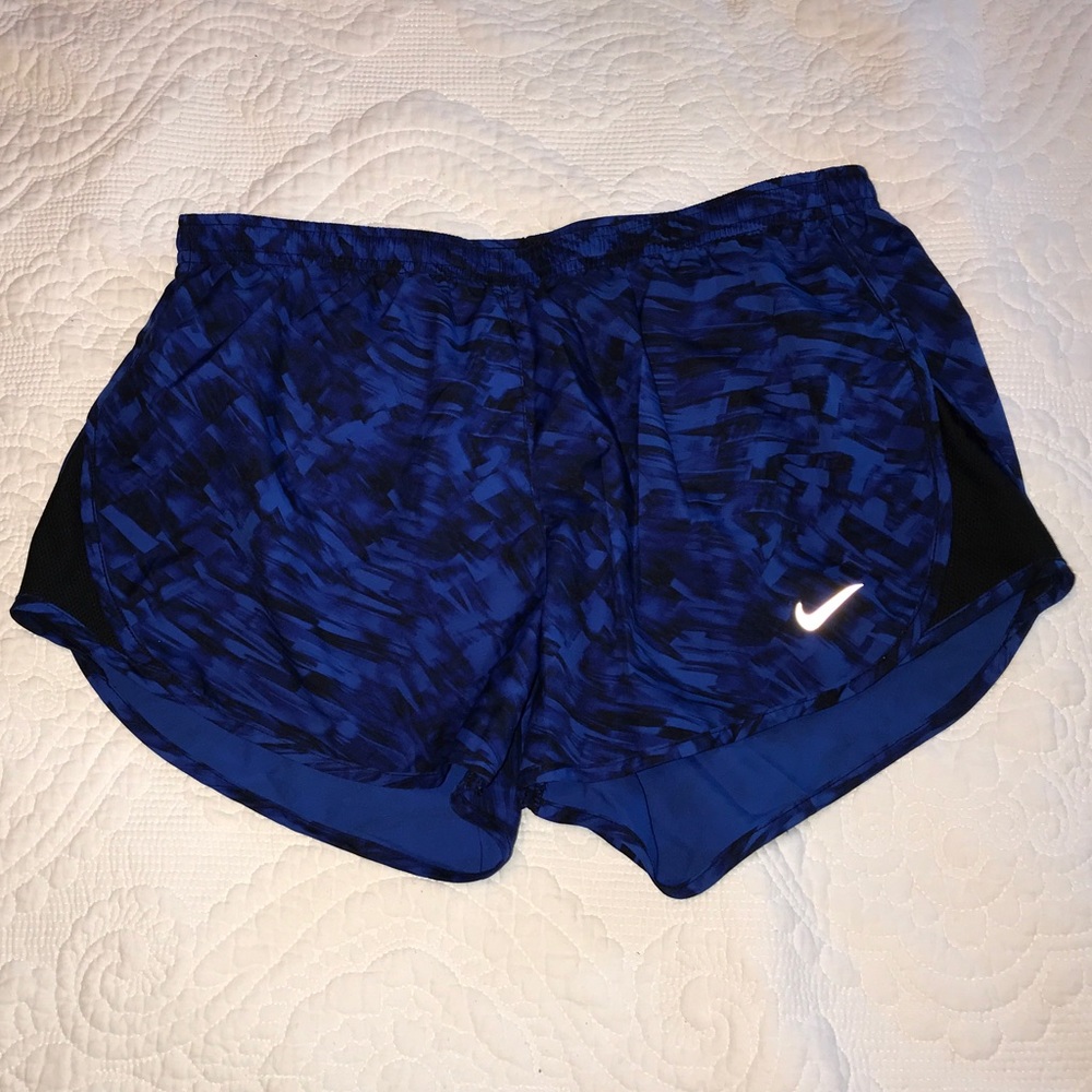 Nike Dri-FIT 3" Modern Embossed Tempo Shorts