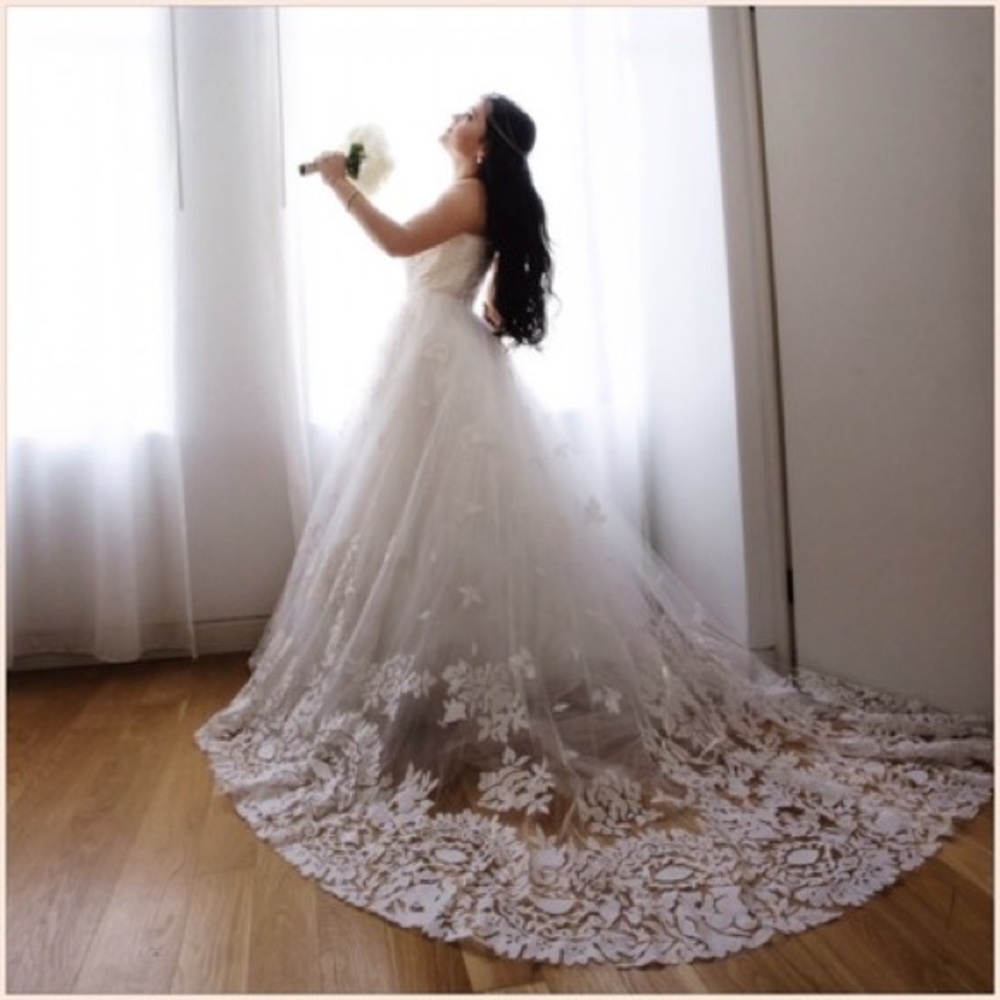 ❌Oscar de la Renta 12e04 wedding dress size 4❌ - Picture 4 of 8