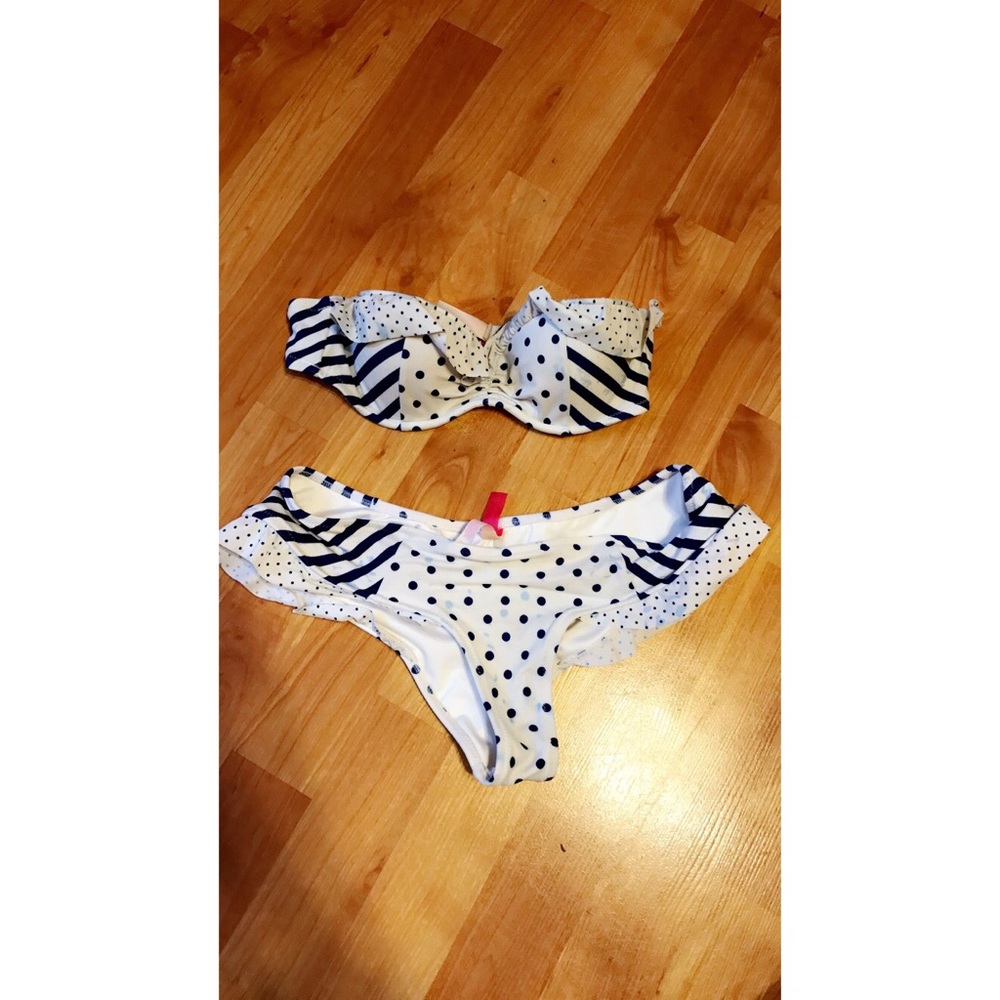 VS swim bikini set