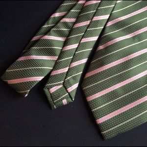 Men's 100% Silk tie, pocket square & cufflink set
