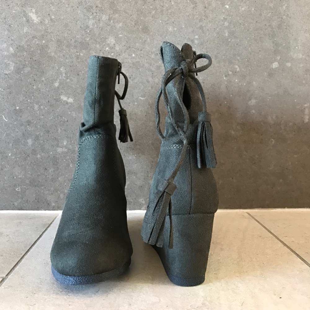 Military Green Fringe Tassel Wedge Slouch Boots - Picture 3 of 6
