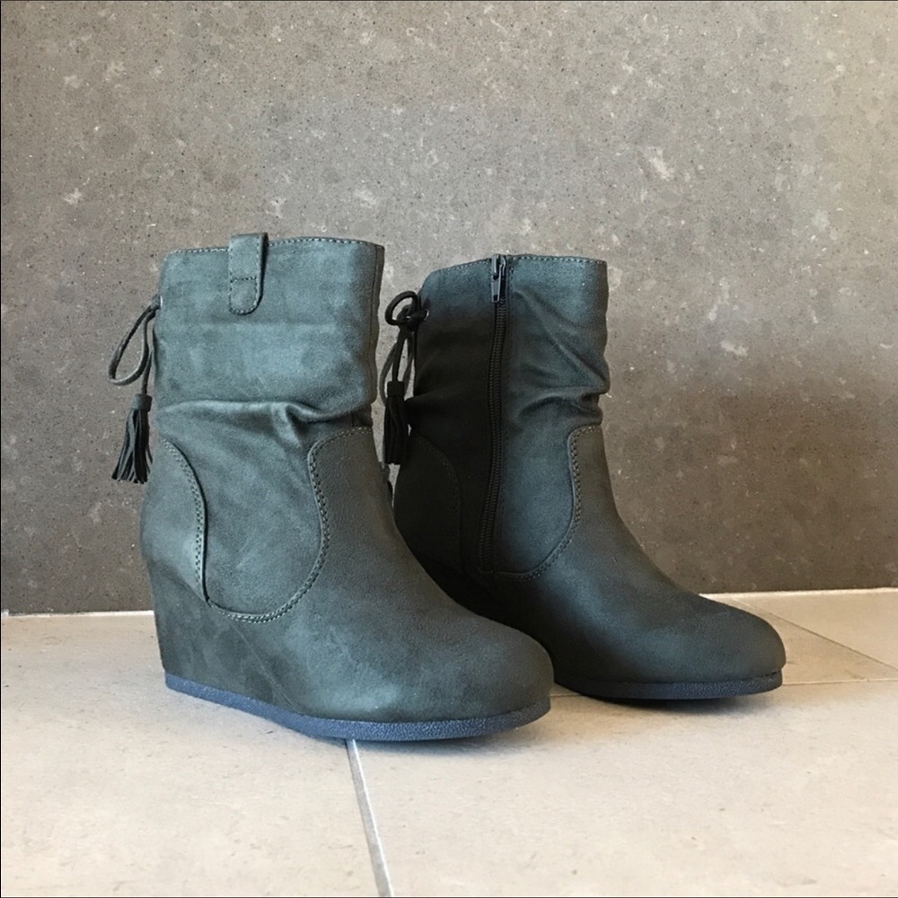 Military Green Fringe Tassel Wedge Slouch Boots - Picture 6 of 6