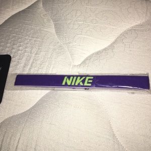 Nike headband