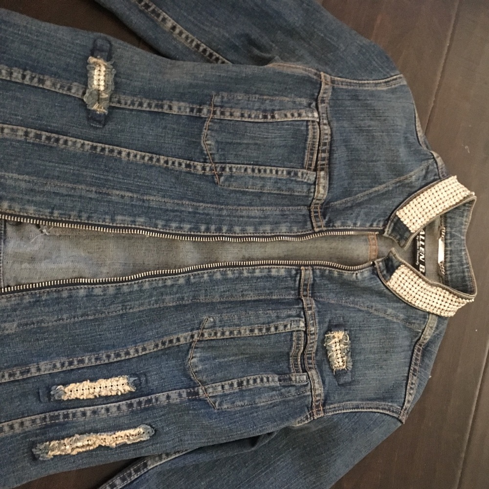 Jean jacket w / Swarovski rhinestone trimmings