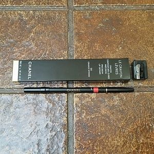 Chanel Le Crayon lip liner-56 Orange Intense