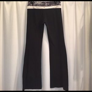 Lululemon Yoga Pants, size 6