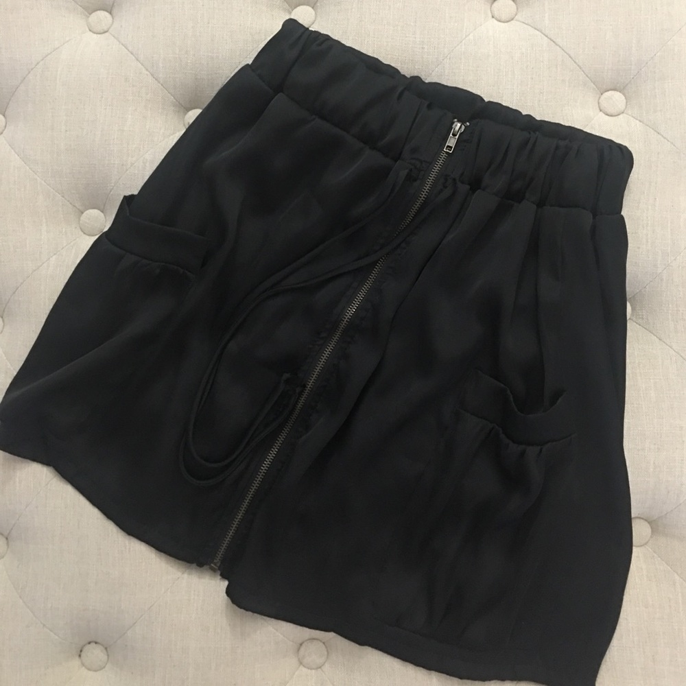 Silk black skirt with front zipper!!