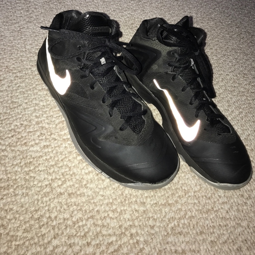 girls basketball shoes!