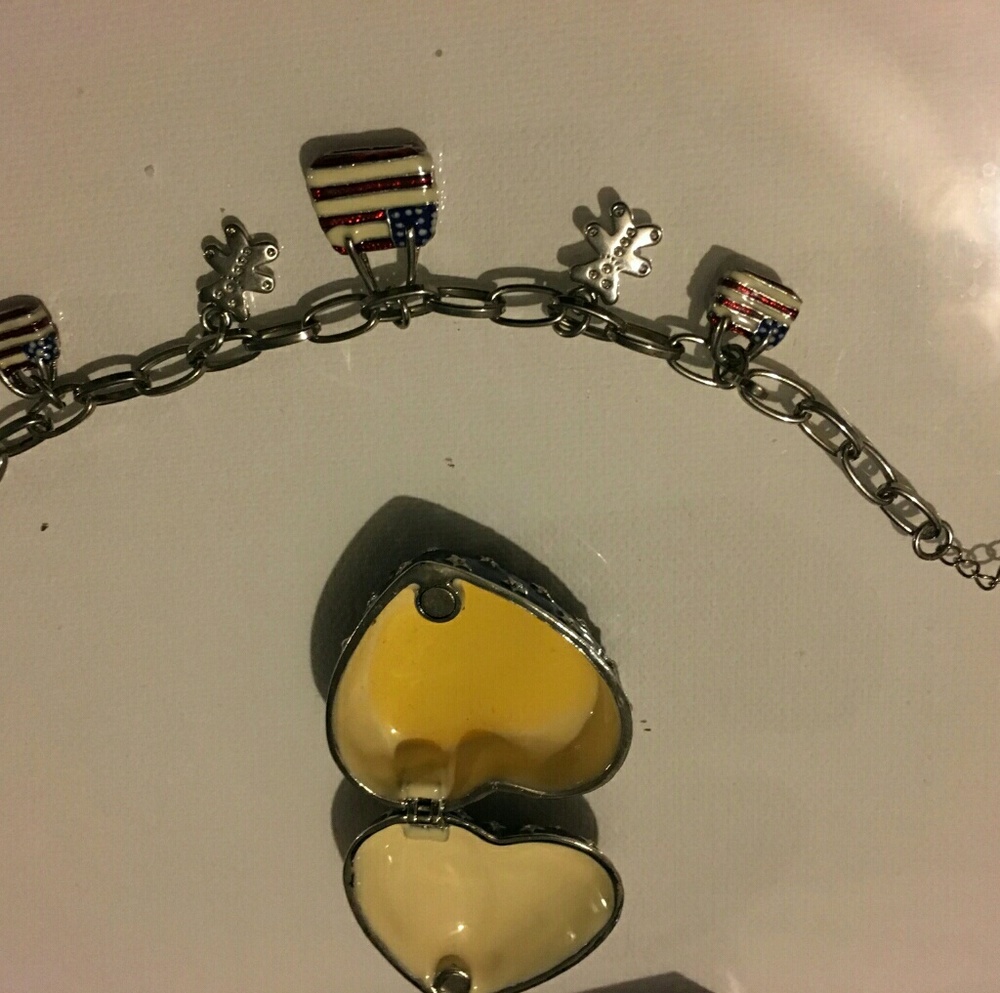 American Flag Case and Charm Bracelet