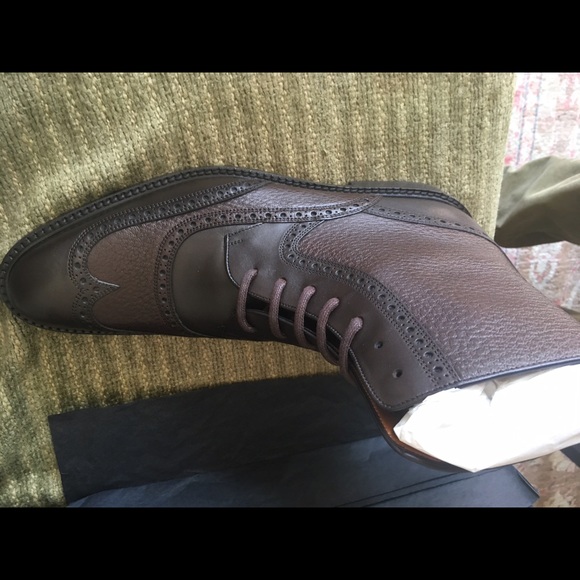 Never used Gucci Italian crafted luxury boots. - Picture 2 of 4