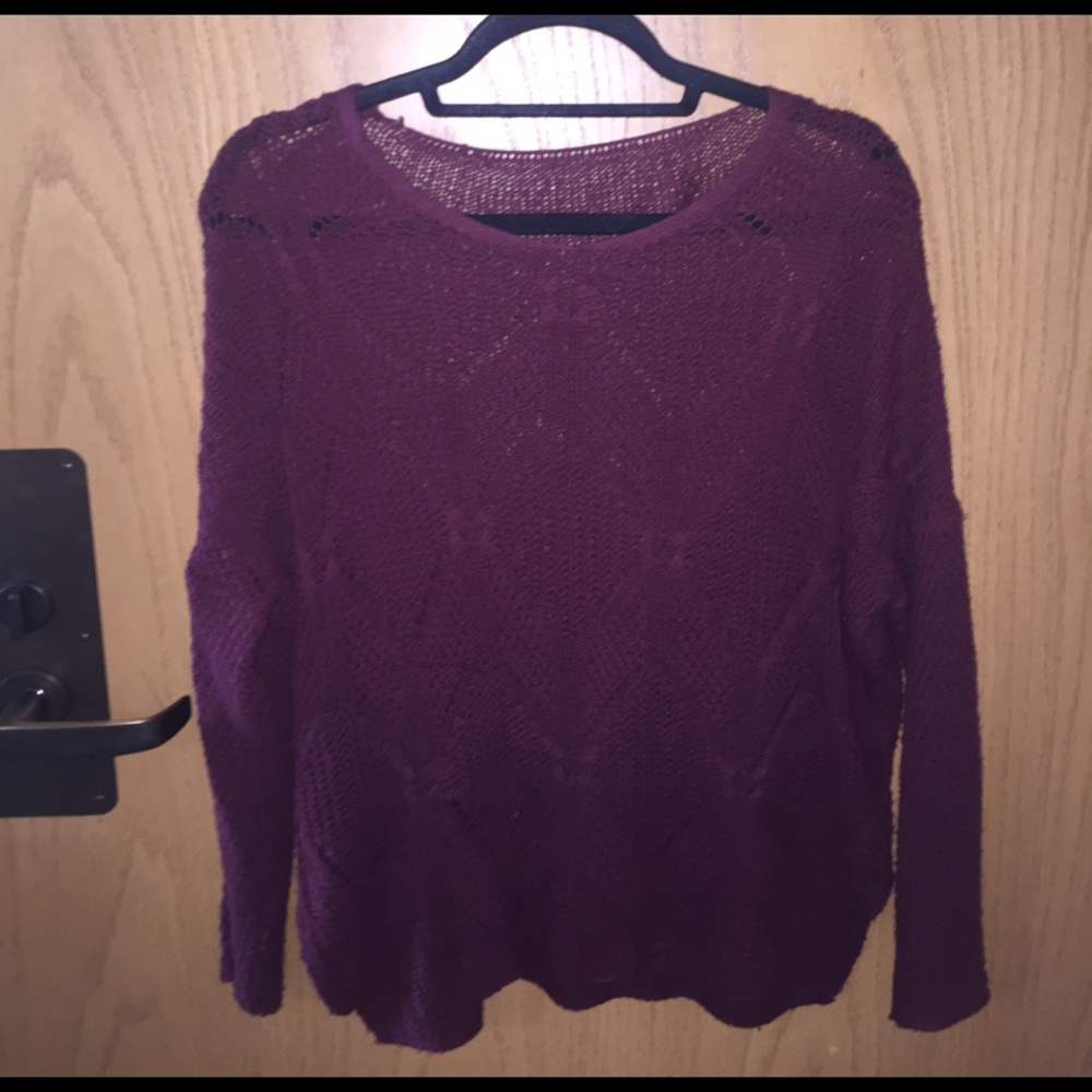 Maroon knit sweater