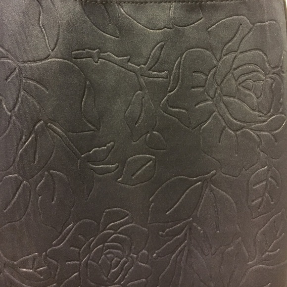 Navy midi skirt - Picture 2 of 3