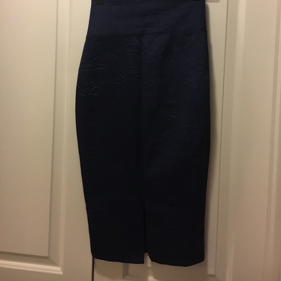 Navy midi skirt - Picture 3 of 3