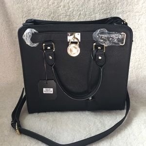 NWT black Deluxity purse