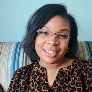 Meet your Posher, Cynthia