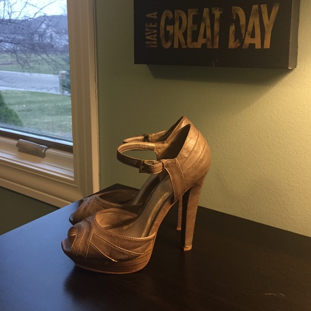 Rue 21 heels