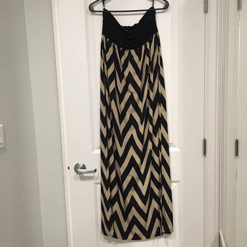 Strapless chevron sundress maxi M