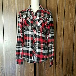 Pladded collar shirt