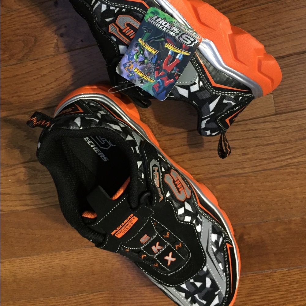 Skechers Sneakers NWT Size 6.5 (Big Boys)