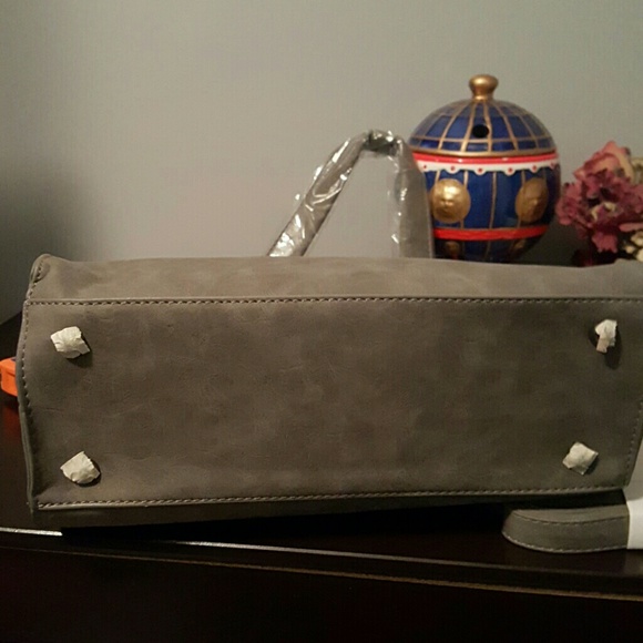 PRICE FIRM LAST ONE π·π· LEATHER BOW BAGπ - Picture 3 of 5