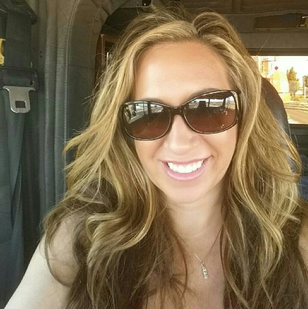 Meet your Posher, Leslie