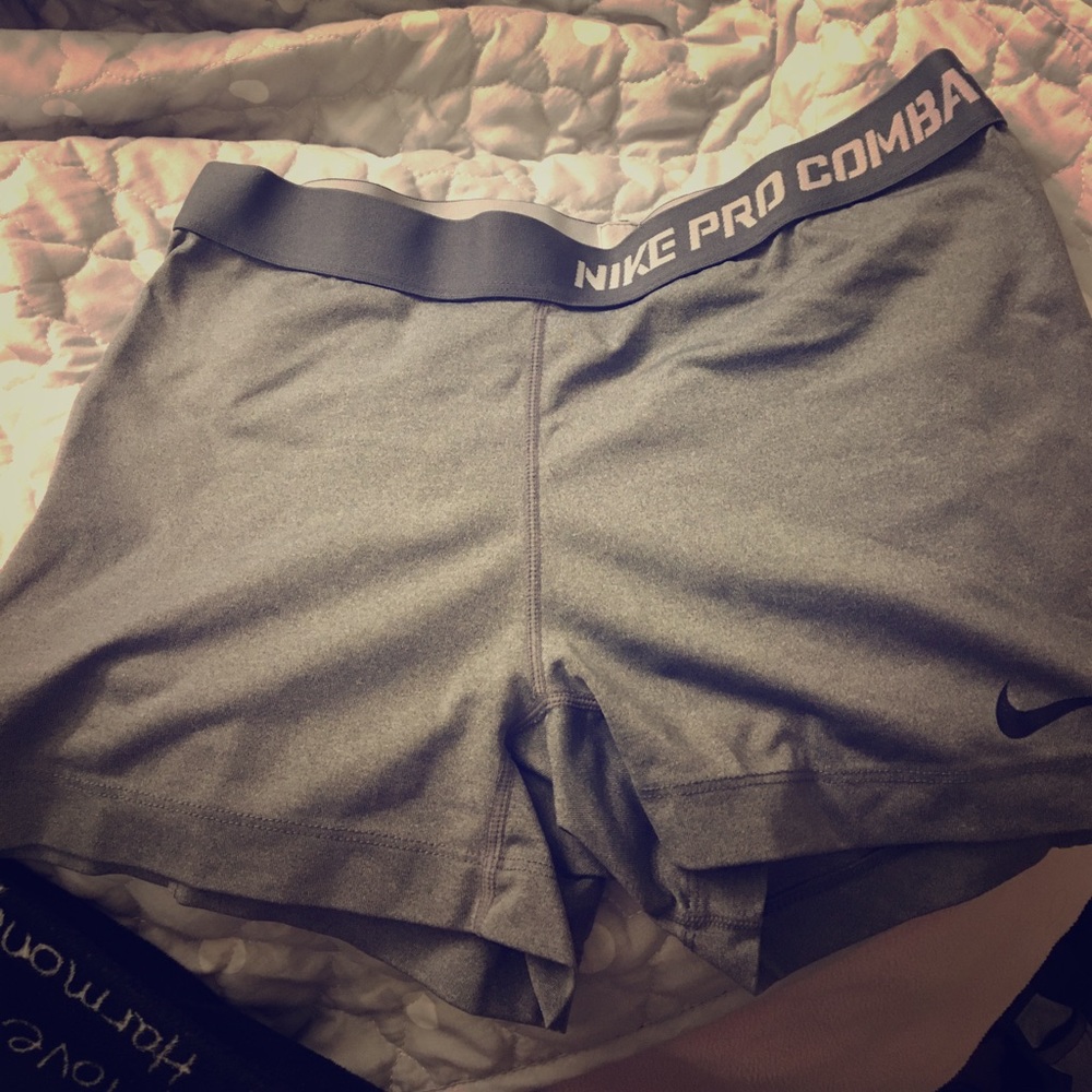 Nike pro