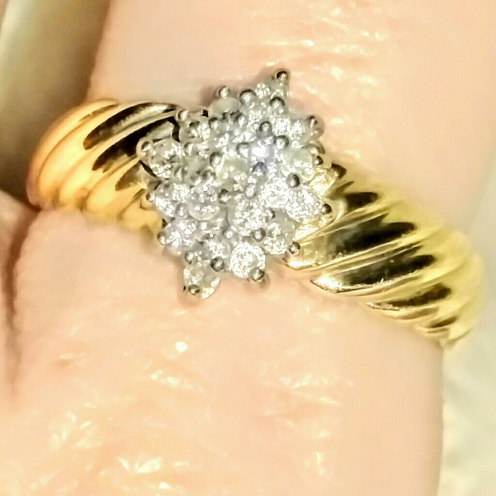 14kt gold Diamond ring