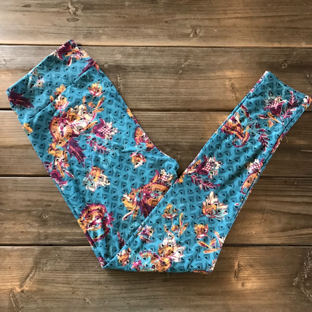 NEW TC blue paisley LuLaRoe leggings!