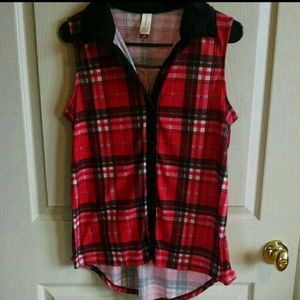 Sleeveless plaid top