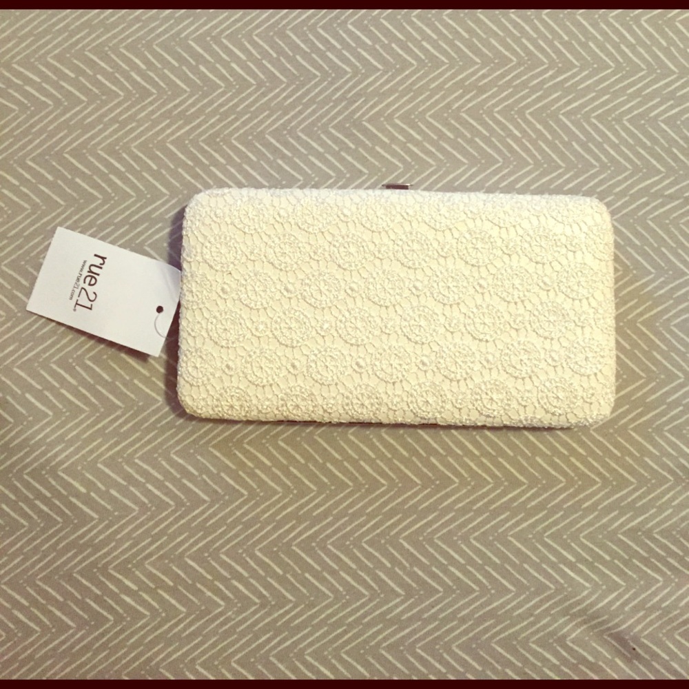 White lace wallet