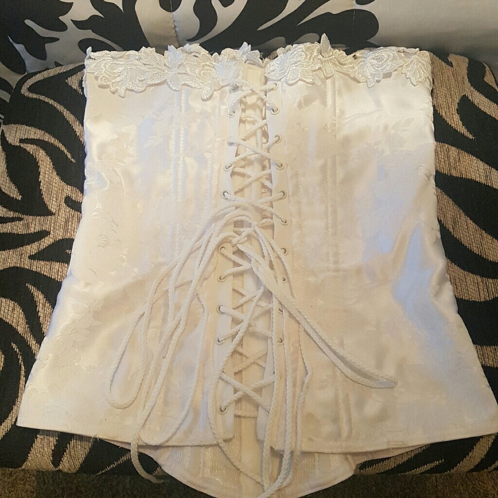 corset - Picture 2 of 2