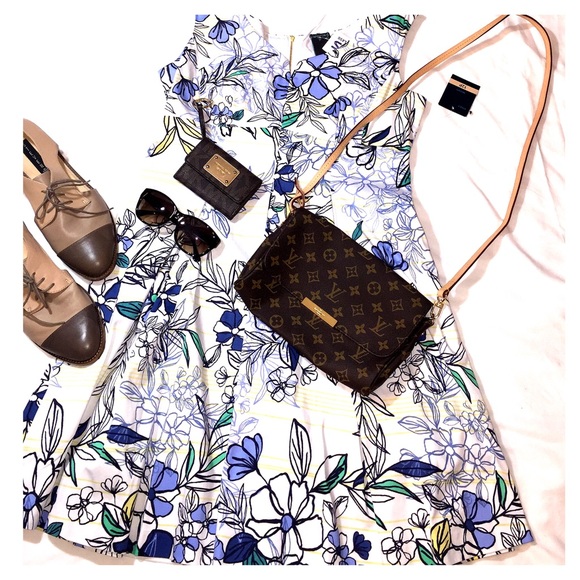 gabby sky Dresses & Skirts - Floral dress brand length 32