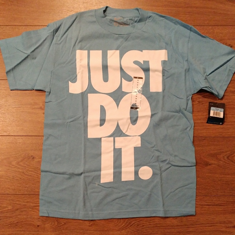 Mens Nike T-shirt