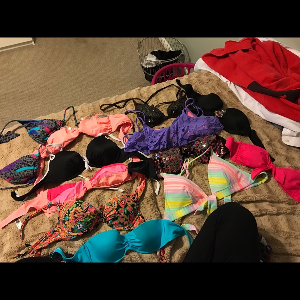 Swimsuit tops: 23 bottoms: 13