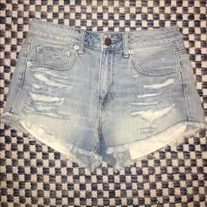 Hi Rise American Eagle shorts