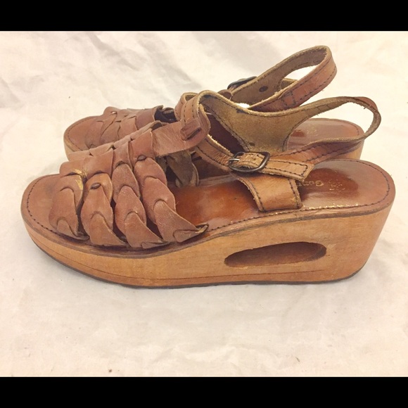 SOLD 70s Sandals Clogs Platform Wedge Wooden  6.5 - Picture 2 of 5