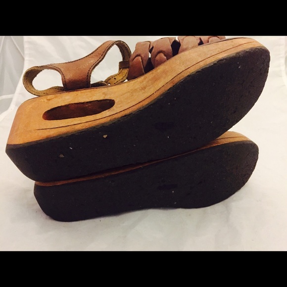 SOLD 70s Sandals Clogs Platform Wedge Wooden  6.5 - Picture 5 of 5