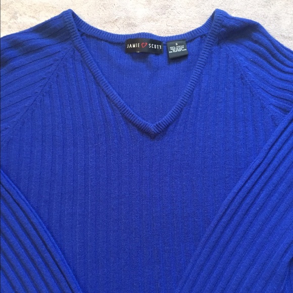 90's Ribbed V-Neck - Picture 3 of 3