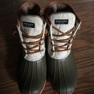 Sperry duck boots