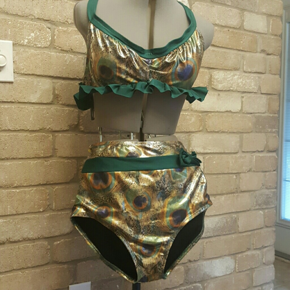 2 piece high waist bikini. Never worn.