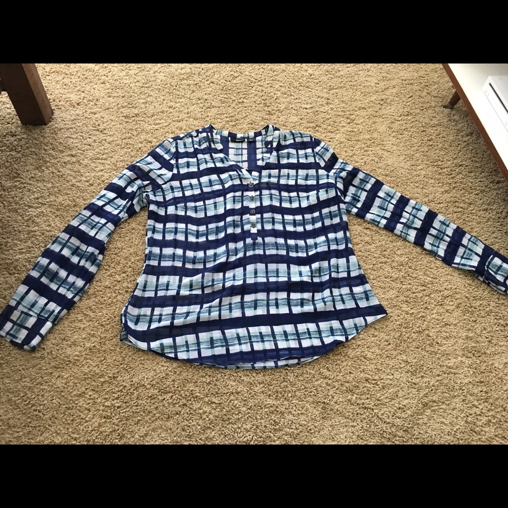 Blouse - Picture 2 of 4