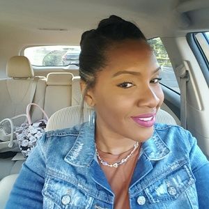 Meet your Posher, Giselle