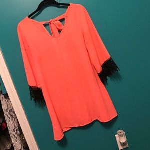 Long Sleeve Coral Dress Shirt w/ lace sleeves💕