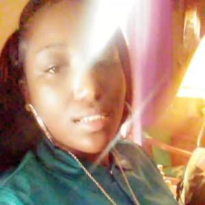 Meet your Posher, Ayonna