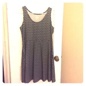 Black and white zig zag dress