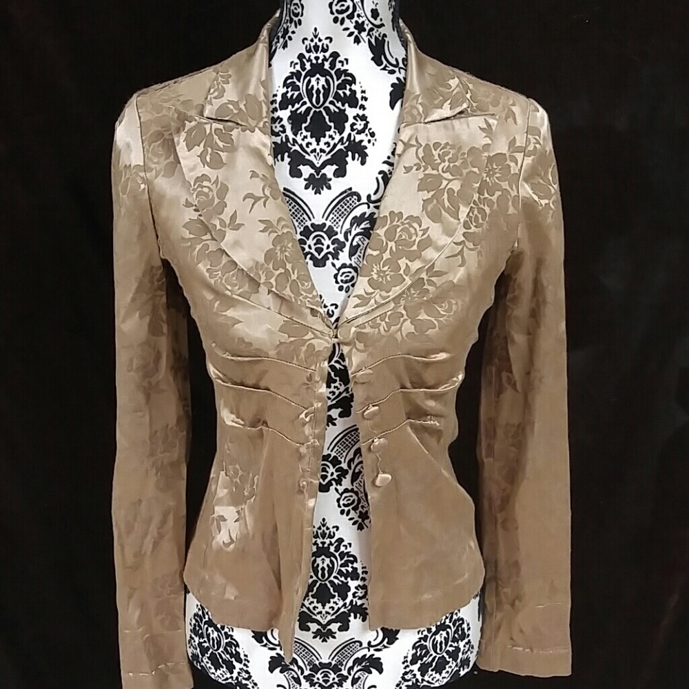 Brown flowered blazer