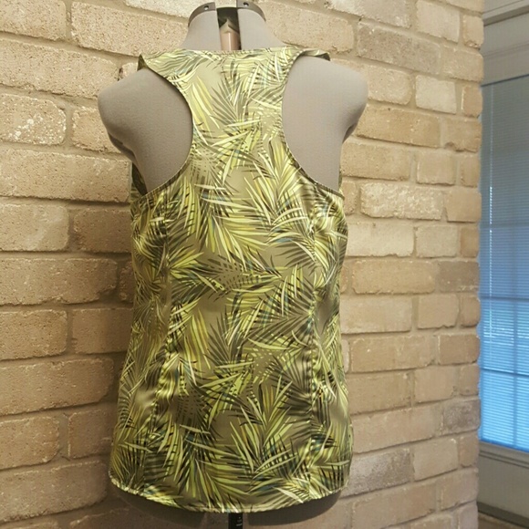 Top - Picture 2 of 3