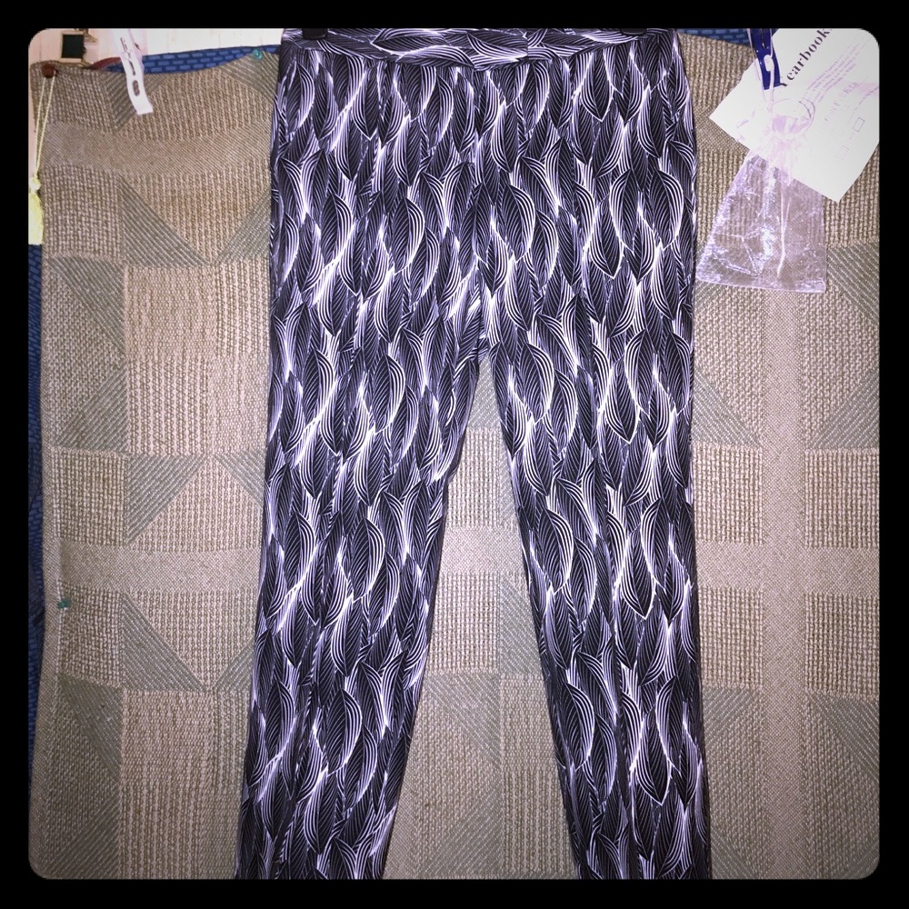 Worthington modern fit size 4 ankle length pants